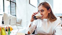 woman-drinking-coffee