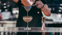 bartender-pouring-drink