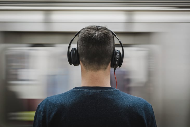 headphones-man-music-person-374777